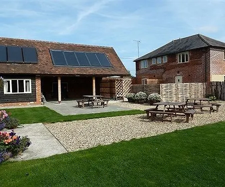 Palace Farm Hostel & Campsite-3